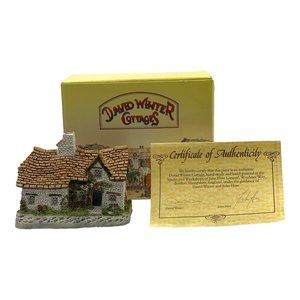 Vintage 1982 David Winter Sussex Cottage in Original Box with COA John Hine